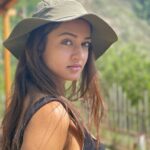 Shanvi Srivastava Instagram - the hat series😬coz i wore this one for 5 days straight! #shanvisrivastava #himanchal #instagood #monday #loveyourself #nomakeup