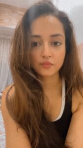 Shanvi Srivastava Instagram - 💕🦋❤️ just wanted to tell you☺️🥰 #instareels #shanvisrivastava