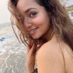 Shanvi Srivastava Instagram - morning you all 💕 #shanvisrivastava #sunday #instagood #instagram #loveyourself #sundayfunday #beach #photodump