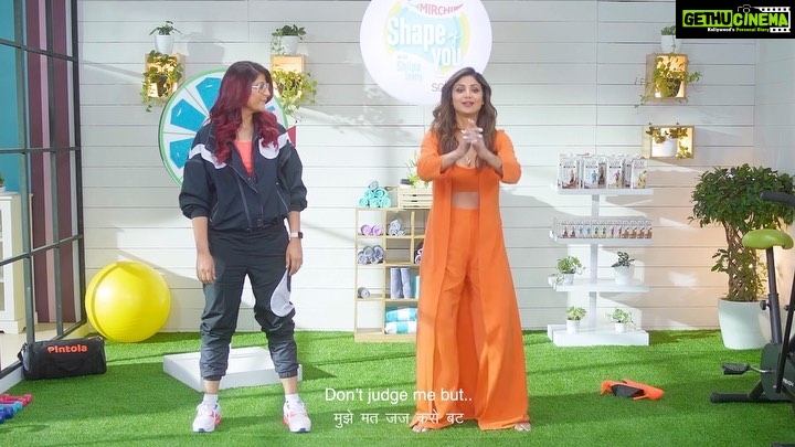 Shilpa Shetty Instagram - Smashing judgement together… one squat at a time 💪🏋🏻♀️ In conversation with a warrior and a strong advocate of self-love & self-awareness!♥️ Head to my stories to check out the new episode of #PintolaShapeOfYou! @filmy.mirchi . . . . . #ShapeOfYou #Episode7 #wellness #fitness #judgement #positivity #gratitude
