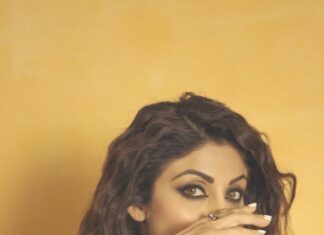 Shilpa Shetty Instagram - The fun you missed out on... ‘behind-the-scenes’ 😉♥️🎉 @gopivaiddesigns @timesfashionweek Video: @umedjadeja . . . . . #BombayTimesFashionWeek2022 #BTFW2022 #TimesFashionWeek #bts #behindthescenes #sneakpeek #reelitfeelit #reelkarofeelkaro #trendingreels #trendingmusic