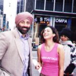 Shilpi Sharma Instagram - Today this day 13 th May 2005 when Jo Bole So Nihaal released.. 17 years and still so fresh in my mind..Your work will always be close to your heart and will bring back memories.. Sharing some pics from my shoot in New York which I never got a chance to share then.... . . . . #sunnydeol #newyork #shooting #filmshoot #bollywoodmovies #jobolesonihaal #rahulrawail India