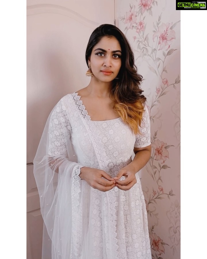 Shivani Narayanan Instagram - Do Checkout and Follow @lakshmikrishna_naturals Have been using few of their products lately and have already fell in love ♥️ The hair regrowth oil extensively controls hairfall and saffron night serum has become my skin’s super food now that I wake up with a healthy and a super glowy skin in the morning . Get your hands on their products now ! @lakshmikrishna_naturals WhatsApp them : 7904697609 . @lakshmikrishna_naturals @shoutout_campus