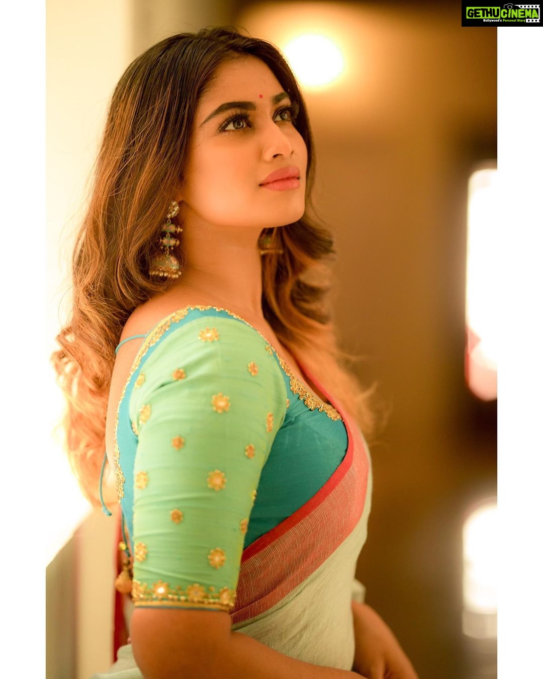 Shivani Narayanan Instagram - 💚 @camerasenthil