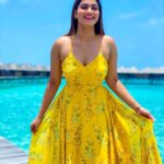 Shivani Narayanan Instagram - Enjoy Enjaami ☀️ @coco_resorts @touronholidays #maldives Wearing @chakrabortymukta Maldives