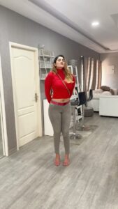 Shivani Narayanan Instagram - A reel before stepping out home be like #kachabaadam #trending