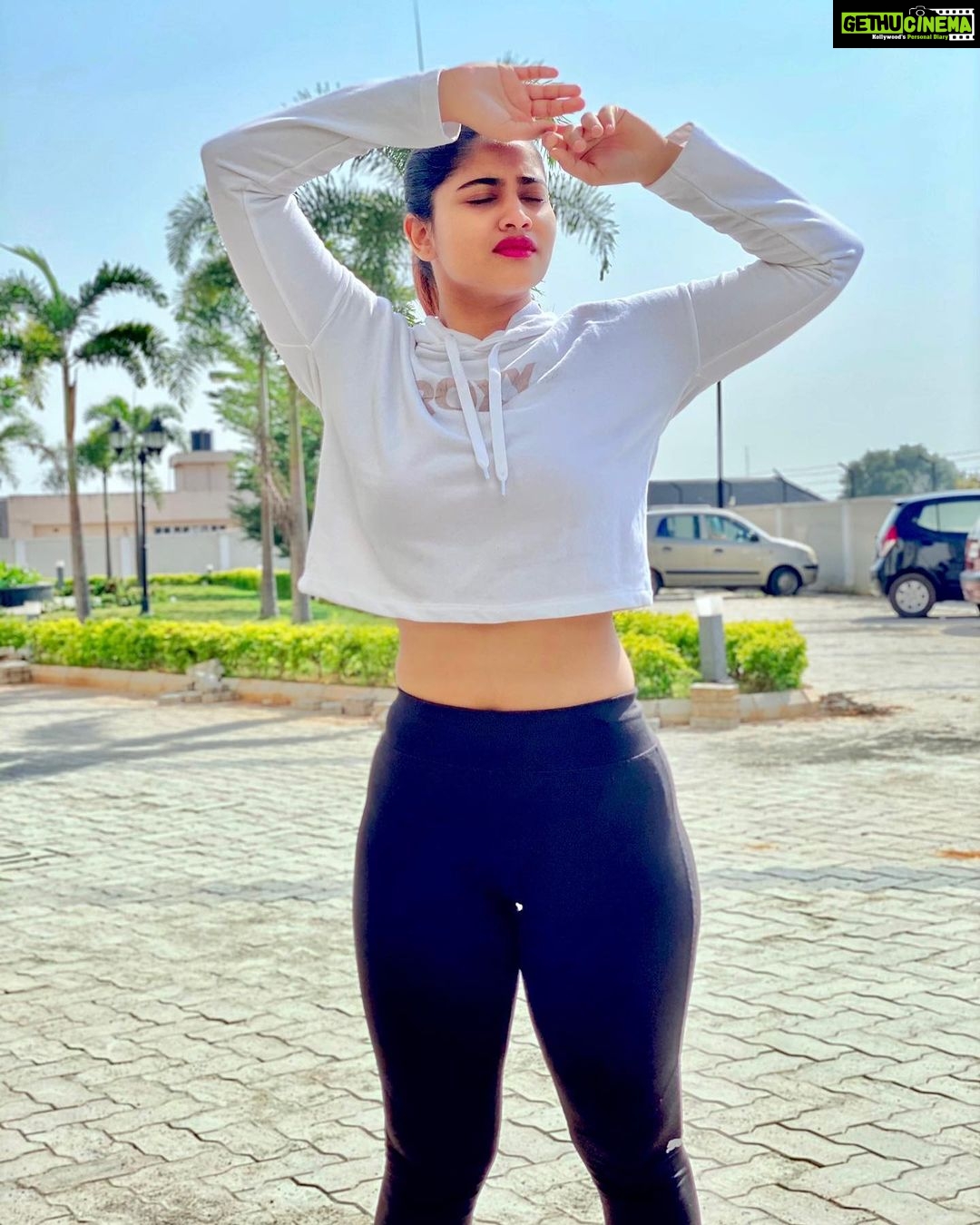 Shivani Narayanan Instagram - Vitamin D ✨