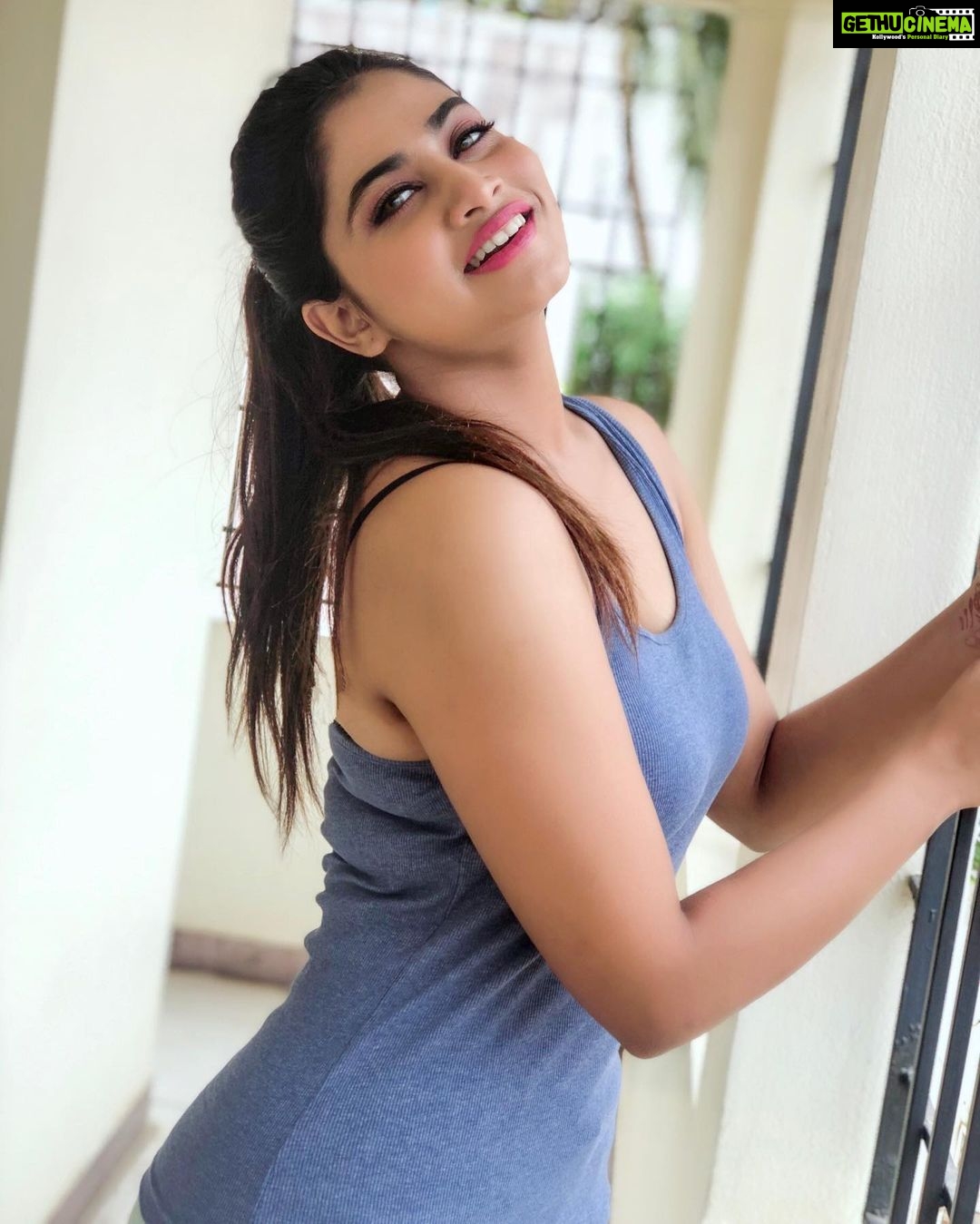 Shivani Narayanan Instagram - Life is very Short nanba ... Always be happy ❤️