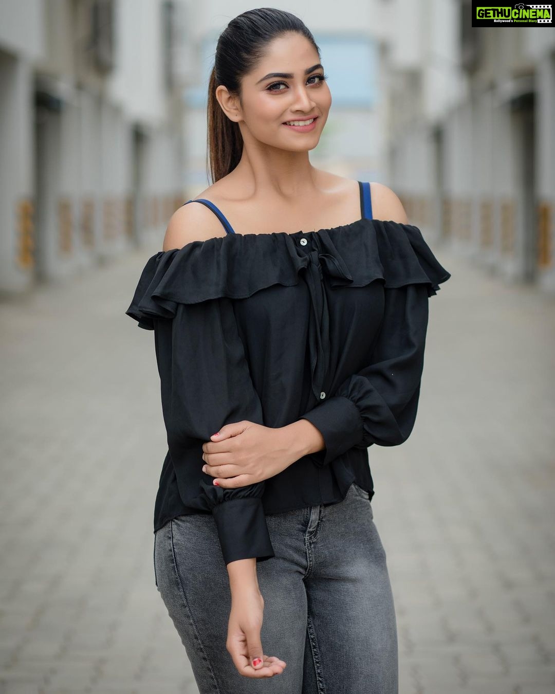 Shivani Narayanan Instagram - 📸 @kiransaphotography