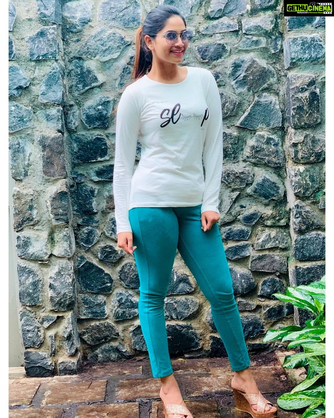 Shivani Narayanan Instagram - Happy Sunday Lovelies ♥️