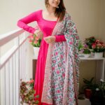 Shivani Narayanan Instagram - Outfit @chakrabortymukta 📸 @kiransaphotography