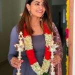 Shivani Narayanan Instagram - House Warming ❤️... Dream Come True moment , let all your dream come true 🙏❤️ Lovely Outfit for this morning by @chakrabortymukta #newhome ...