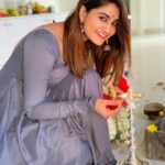 Shivani Narayanan Instagram - House Warming ❤️... Dream Come True moment , let all your dream come true 🙏❤️ Lovely Outfit for this morning by @chakrabortymukta #newhome ...