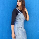 Shivani Narayanan Instagram - Sun is Shining , Weather is Sweet and Dreams are made of Sun n Sand 🌎♥️... Some Where on Earth