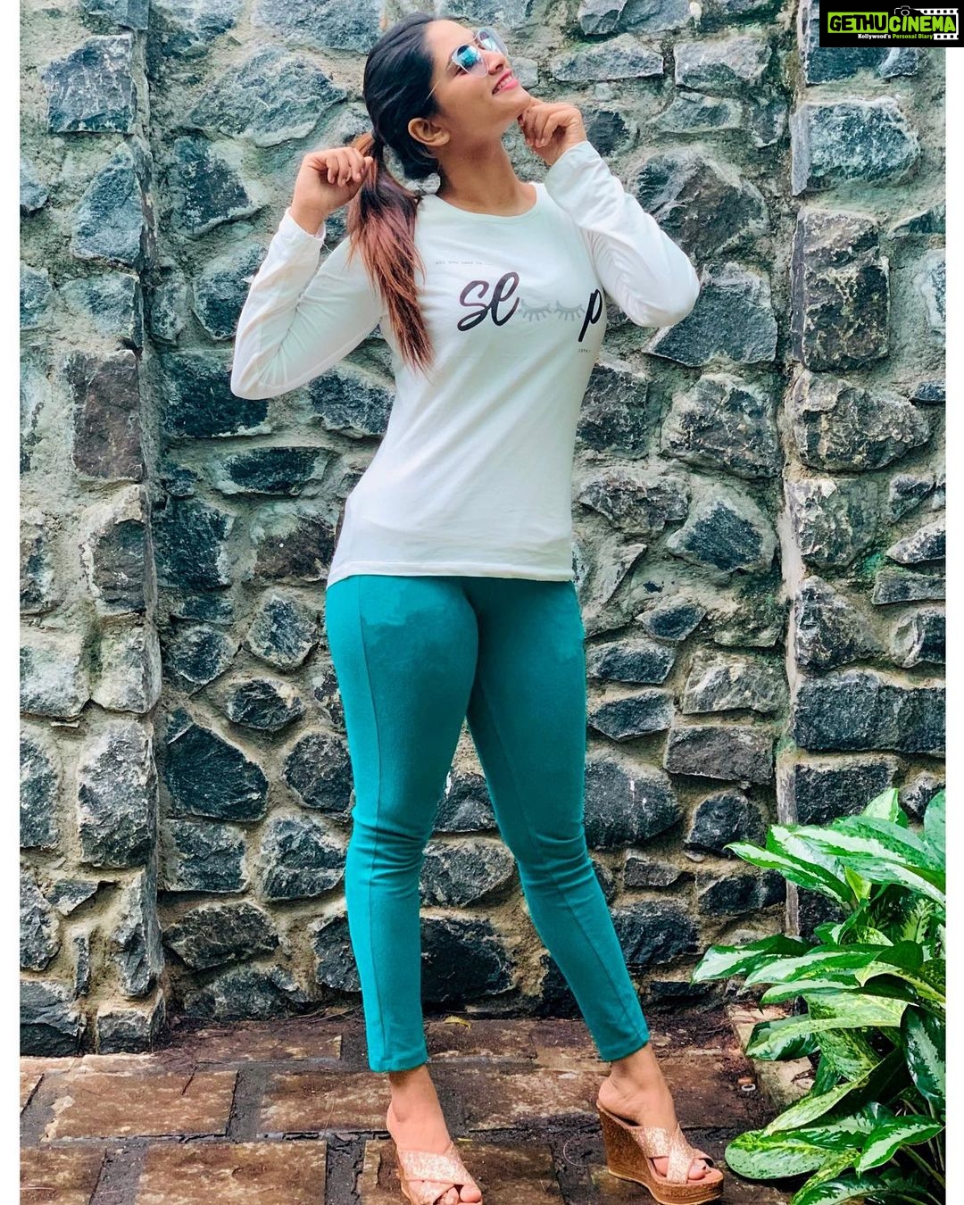 Shivani Narayanan Instagram - Happy Sunday Lovelies ♥️