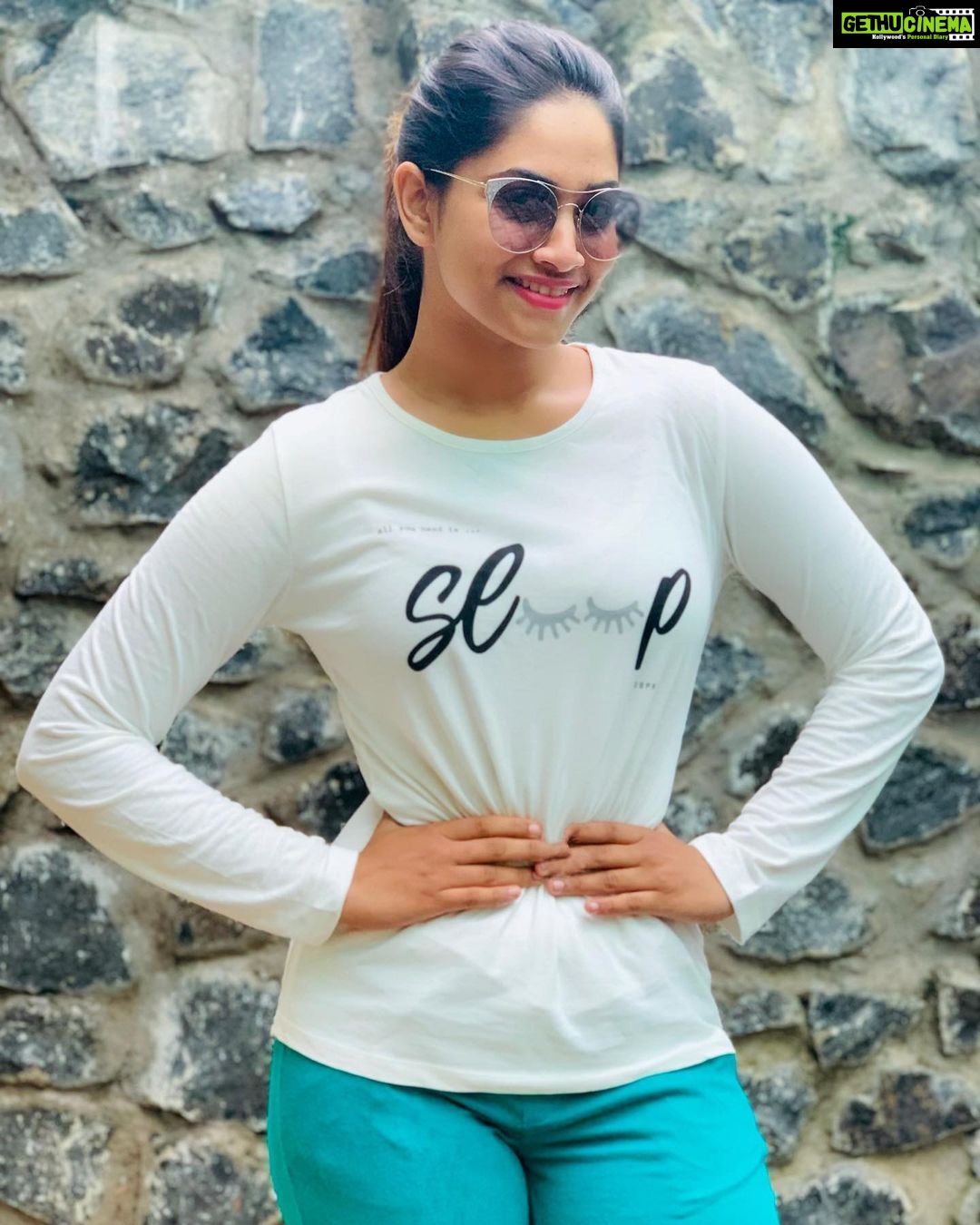 Shivani Narayanan Instagram - Happy Sunday Lovelies ♥️