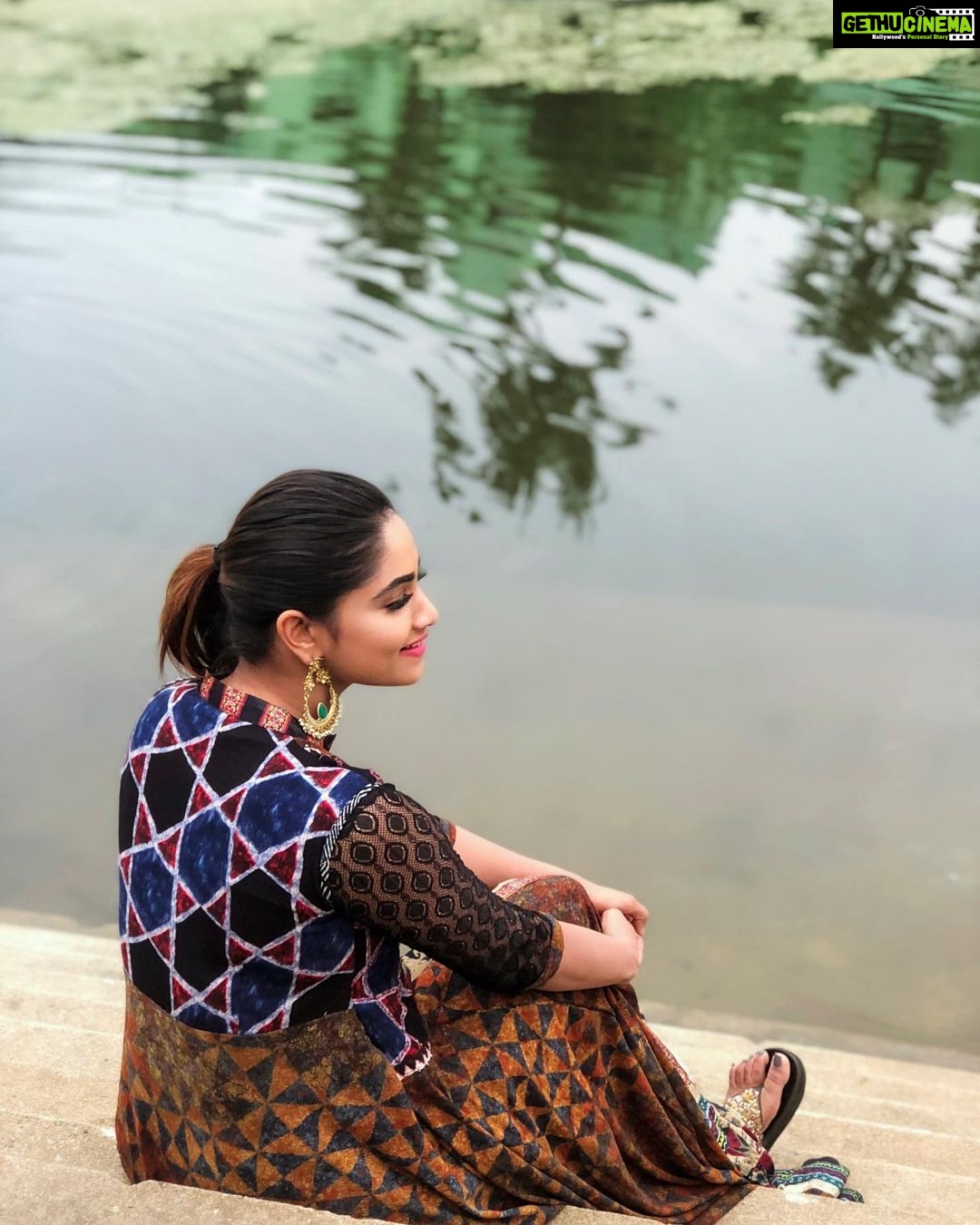Shivani Narayanan Instagram - Happy Sunday all ❤️❤️ ..