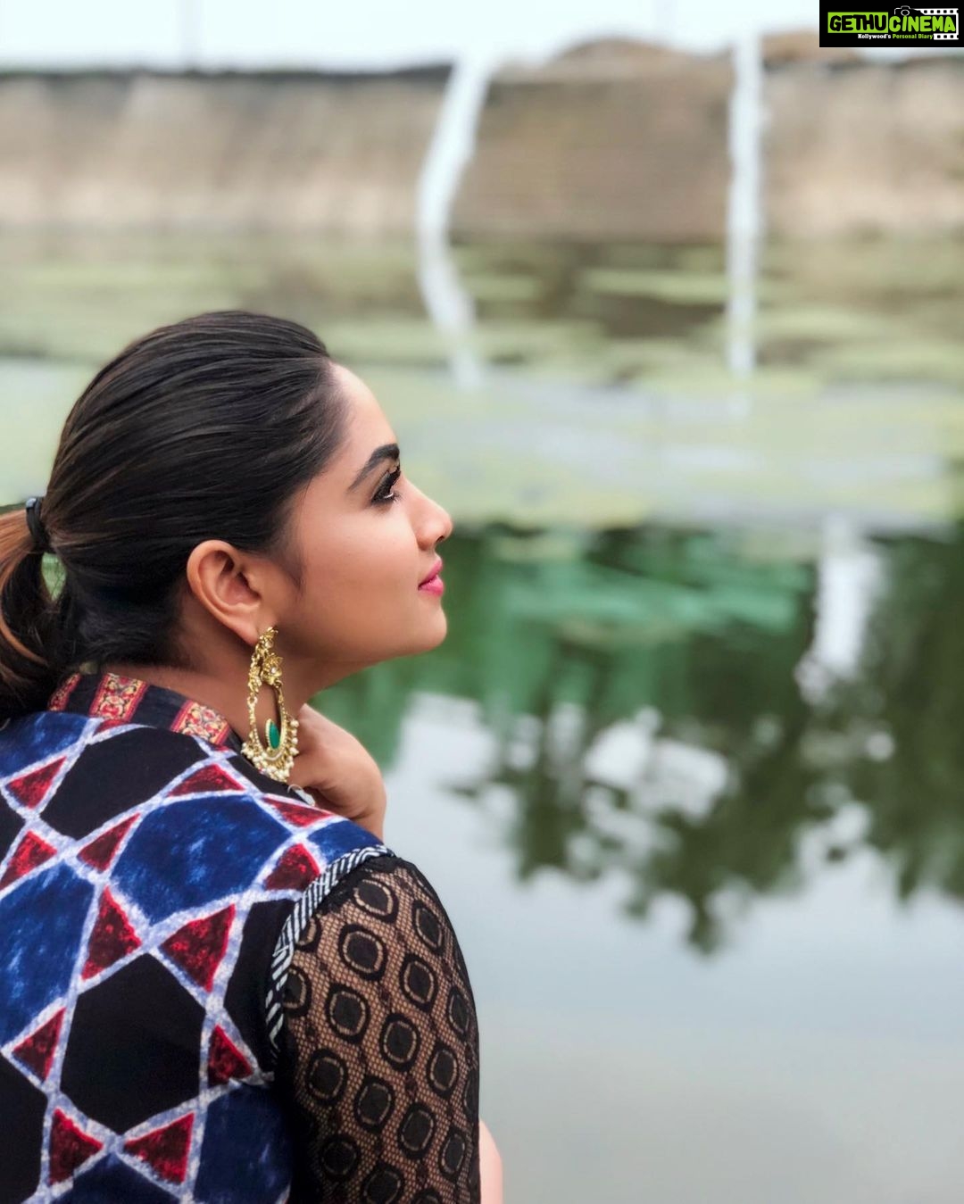Shivani Narayanan Instagram - Happy Sunday all ❤️❤️ ..
