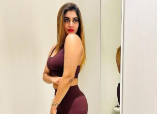 Shivani Narayanan Instagram - Trial Room things 🤎