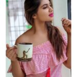 Shivani Narayanan Instagram – Tea or Coffee ☕️ ? Which is your favorite lovelies?❤️😍😘
