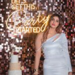 Shivani Narayanan Instagram - On Popular Demand 🧁 Outfit @sidneysladen 💃 Photography @shadowsphotographyy Decor @purpletreeprojects Bdy 🎂 @le_confectionery Styling @zazzlesalons Radio Room