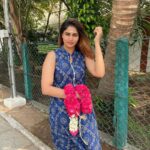 Shivani Narayanan Instagram - Birthday 2022 ♥️ 5/5 Thanks a lot everyone for all your lovely wishes 🤗 #nomakeup #nofilter Thiruvalidhayam, Padi Sivan Temple- Guru Stalam