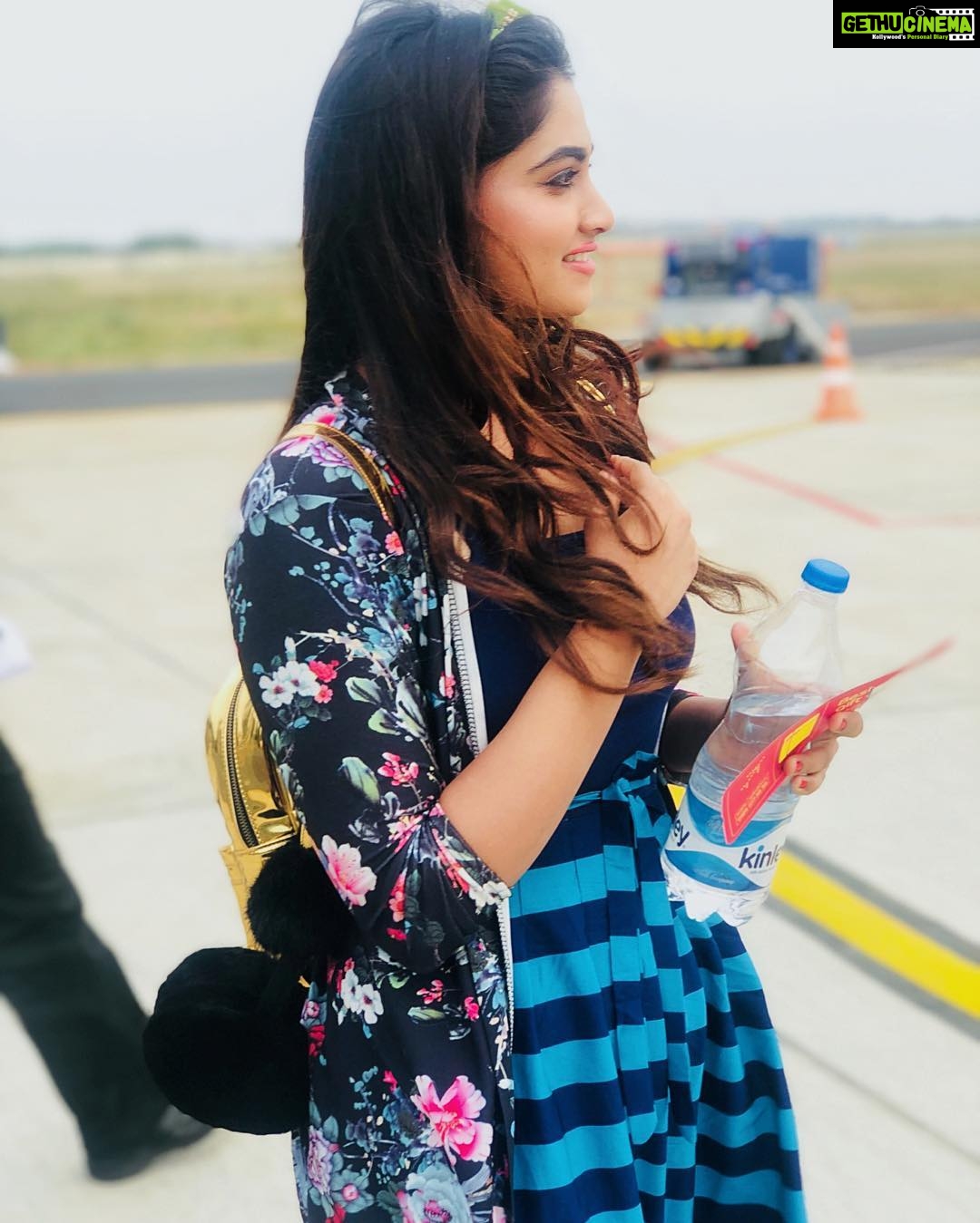 Shivani Narayanan Instagram - Hello Lovelies ❤️🦋