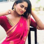 Shivani Narayanan Instagram - Happy Feels 💖💃🏻 #800k #bighug #instafam