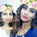Shivani Narayanan Instagram - அனைவருக்கும் அன்னையர் தின நல்வாழ்துக்கள்.. Happy Mother's Day ❤. Thank you Amma for being there with me always, in my Tough times too.❤ Will celebrate you not only today but everyday❤ Love you mi❤💯. @akila_narayanan 🌸