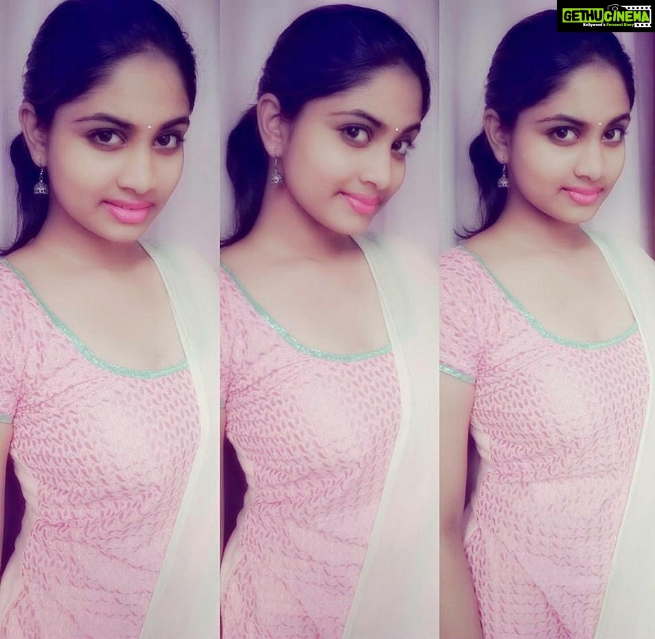 Shivani Narayanan Instagram - Throwback Thursday💗💋