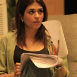 Shraddha Das Instagram - On the sets of my Telugu movie @lechindimahilalokam 📸 @sridhar_malari #realcandid #shootlife Hyderabad India