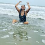 Shriya Saran Instagram - Love laughter and happiness To love without condition, to talk without intention, to give without reason, care without expectation, that's the spirit of true love Bhagvan’s Geeta . @andreikoscheev Photographed by Radha’s nanny , Divya didi ! Thank you my love