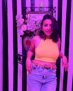 Shweta Basu Prasad Instagram - Kaindi Hundi Si… Home