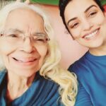 Shweta Menon Instagram - காலையில் தினமும் கண் விழித்தால் நான் கை தொடும் தேவதை அம்மா அன்பென்றாலே அம்மா என் தாய் போல் ஆகிடுமா Happy Mother’s Day അമ്മയ്ക്ക് തുല്യം അമ്മ മാത്രം. എല്ലാ അമ്മമാർക്കും ഒരായിരം മാതൃദിന ആശംസകൾ 💕 #happymothersday #happiness #shwethamenon Kochi, India