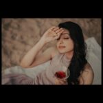 Sija Rose Instagram - Sagar kinare aur Uff ye dhoop ☀️ . Stills: @ambu_ramesh Assistant: @shogun_k_g MuH : @zara___makeover Costume & styling : @mayziyada_designs