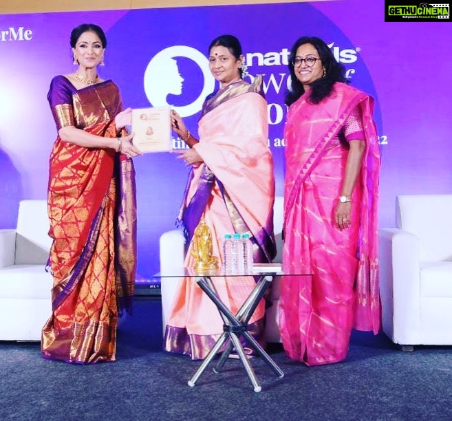Simran Instagram - Received "Power of women" award from Durga Stalin Mam, it cannot get any better than this. I have always admired her simple looks and super strong personality. To share dias with her along with Ms.Veena (Founder - Naturals) and other eminent women is an amazing experience. Thank you Naturals for this award. இந்த விருதை சாதிக்க துடிக்கும் அனைத்து மகளிர்க்கும் அர்ப்பணிக்கிறேன்.