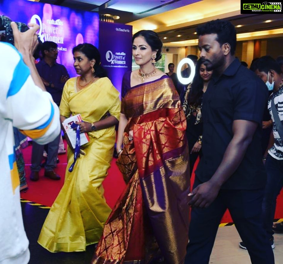 Simran Instagram - Received "Power of women" award from Durga Stalin Mam, it cannot get any better than this. I have always admired her simple looks and super strong personality. To share dias with her along with Ms.Veena (Founder - Naturals) and other eminent women is an amazing experience. Thank you Naturals for this award. இந்த விருதை சாதிக்க துடிக்கும் அனைத்து மகளிர்க்கும் அர்ப்பணிக்கிறேன்.