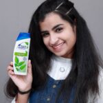 Sivaangi Krishnakumar Instagram - As you all may know that Neem has been an integral part of our culture and is said to have anti-fungal, anti-bacterial and cleansing properties which makes it an ideal ingredient in skin and haircare - so that is when I came across the NEW #HeadAndShouldersNeem anti-dandruff by @headandshouldersindia Feeling fresh and dandruff free with this new product, Did you try it yet? #HeadandShouldersNeem #AntiDandruffShampoo #Ad