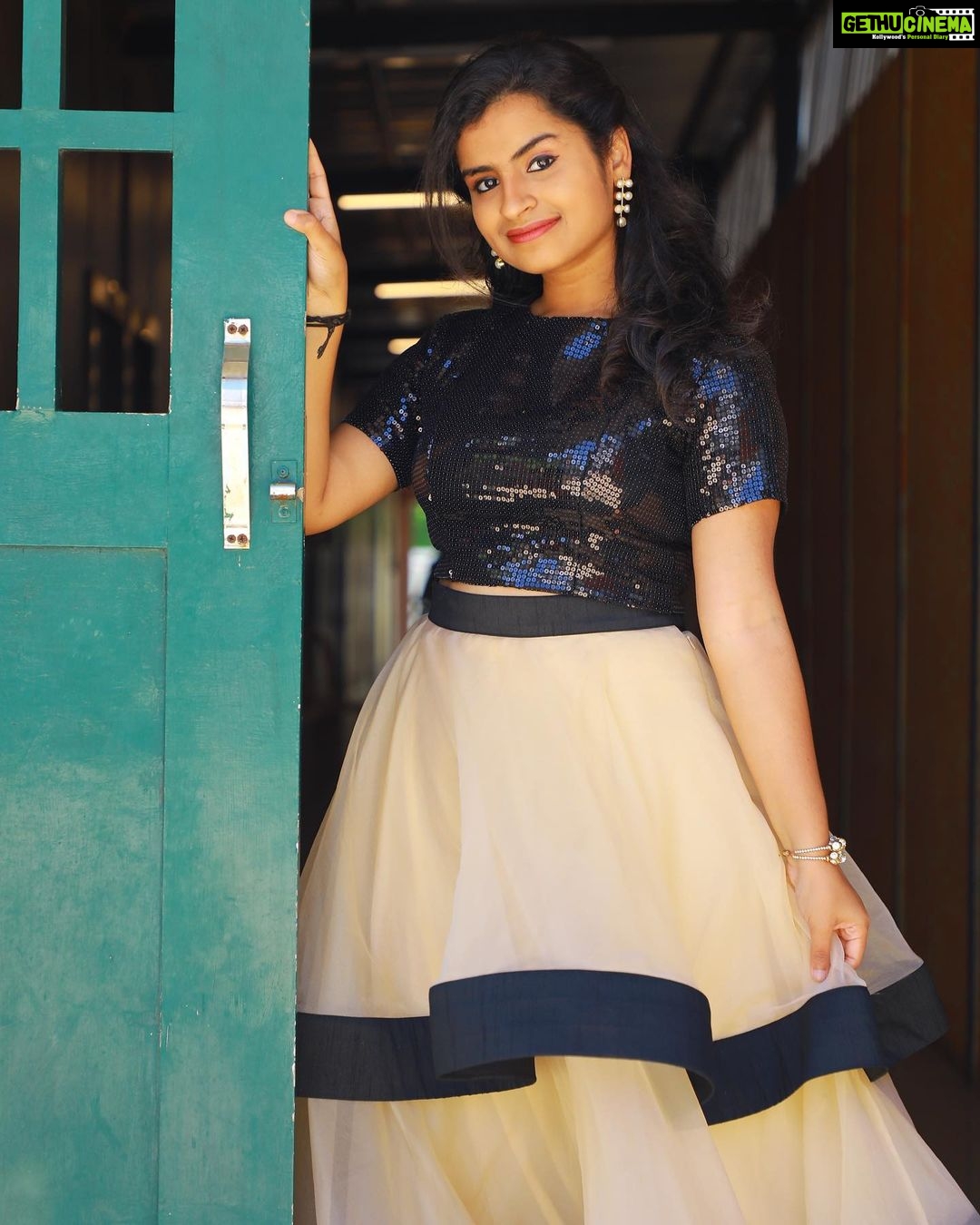 Sivaangi Krishnakumar Instagram - ππΌπΌ Outfit @andy_k_studio PC @vishnukanth_gk EVP Film City