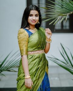 Sivaangi Krishnakumar Instagram - Feeling 22 in 2022 ❤️thankyou for the wishes and blessings 🙏🏼🥹
PC @twintweddingcompany @abhijithgopinathan_