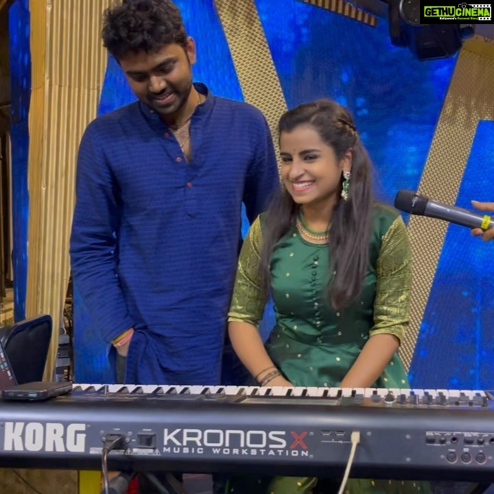 Sivaangi Krishnakumar Instagram - Keyboard guru one and only @karthick__devaraj anna😍from the sets of super singer😍 Dedicating to all birthday babies😍