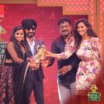 Sivaangi Krishnakumar Instagram - Entertaining Star Female🙏🏼❤️My first award!! Thankyou @blacksheeptamil for this award. Thanks to @vijaytelevision , @ravoofa.h.k , @mediamasons for recognising me . My friends 😍😍thankyou for the surprise ❤️This is just a beginning I will strive to entertain you all and give my best! Thanks to all my well wishers, without you all Im nothing! Love you all❤️