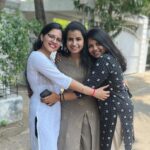 Sivaangi Krishnakumar Instagram – Didnt know how time went just like that 🤯feels like I joined college yesterday. I cant thank my friends enough for the help they have done for me during my Super Singer and Cook with Comali shoot times when I couldnt be regular to college. Thankyou God, teachers❤️ M.O.P. Vaishnav College for Women