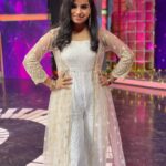 Sivaangi Krishnakumar Instagram - Thala Thalapathy special 😍this sunday @vijaytelevision Styling - @anushaa13 Outfit - @bespoketanyabatra