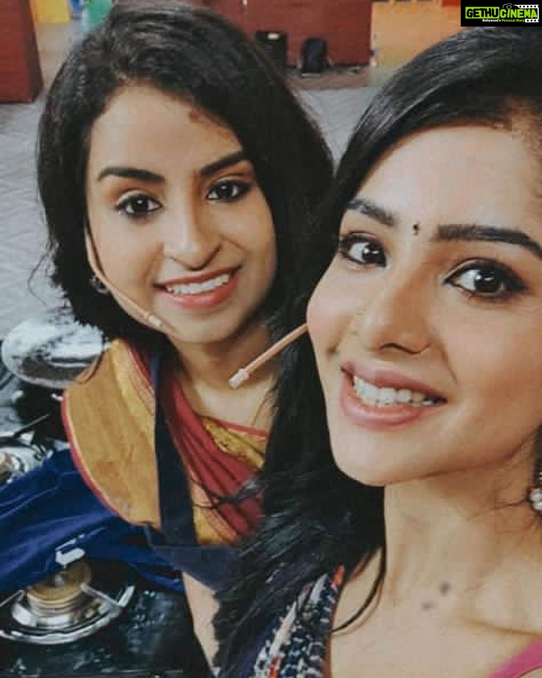 Sivaangi Krishnakumar Instagram - Cooku with Comali today with @pavithralakshmioffl 🥰 at 6:30