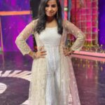Sivaangi Krishnakumar Instagram - Thala Thalapathy special 😍this sunday @vijaytelevision Styling - @anushaa13 Outfit - @bespoketanyabatra