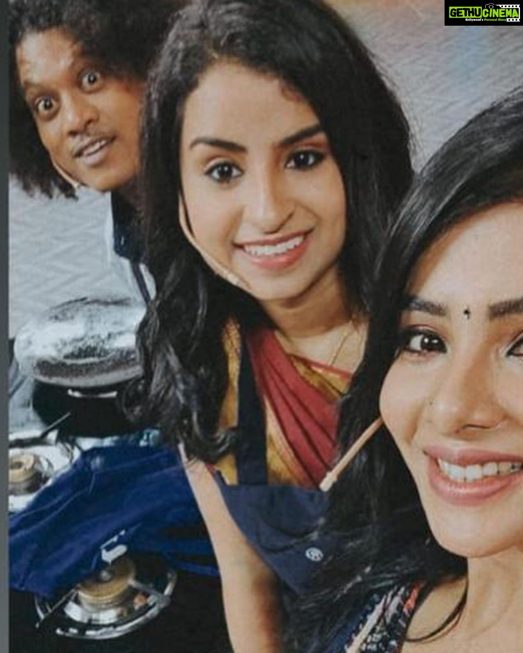 Sivaangi Krishnakumar Instagram - Cooku with Comali today with @pavithralakshmioffl 🥰 at 6:30