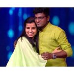 Sivaangi Krishnakumar Instagram - Super Singer Champion of Champions with @krishnaaajay anna and @sarathflutrix at 9pm today . Dont miss it and waiting for your feedback🥰