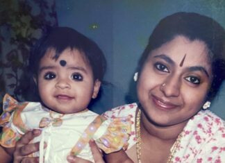 Sivaangi Krishnakumar Instagram - Happy Birthday World🥰 @binni.krishnakumar Today is our star birthday(me and amma share the same star) and my mothers date of birth which falls on the same date😍