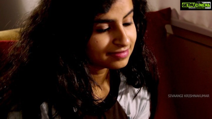 Sivaangi Krishnakumar Instagram - Kannazhaga X Kanave Kanave Keys: @ritesh.pillai Mix: @adithyark.music Full song link in mu stories and bio.